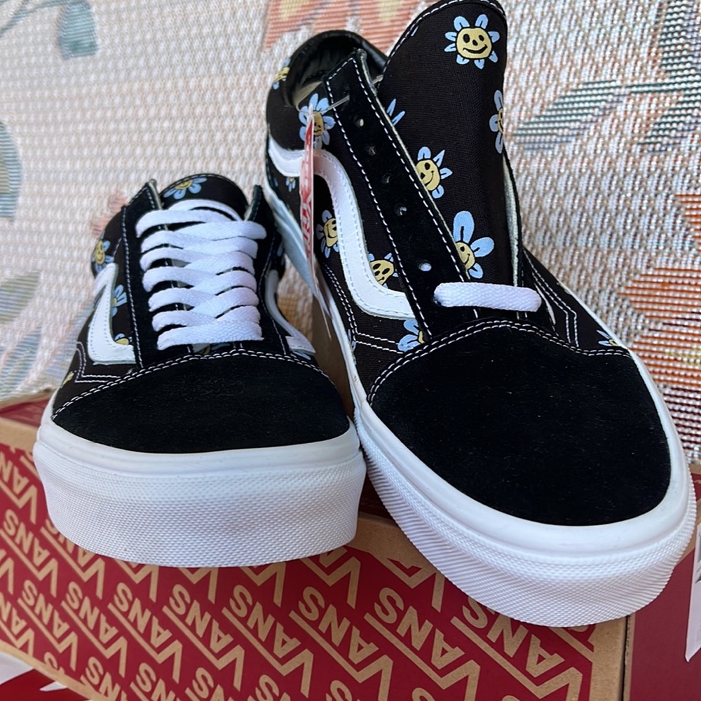 Vans Men’s Old Skool
Trippy Grin Floral Black/
VN0Á5JMIY23
 sneakers - Picture 7 of 16